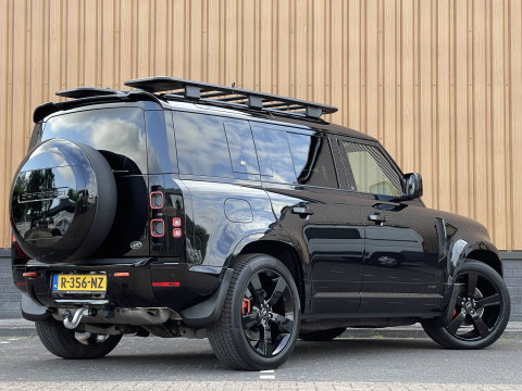 Land Rover Defender 110 2.0 P400e 110 X | Luchtvering | Afneembare Trekhaak | Apple Carplay | 360° Camera | Meridian | Stuurwielverwarming | Koelkast |