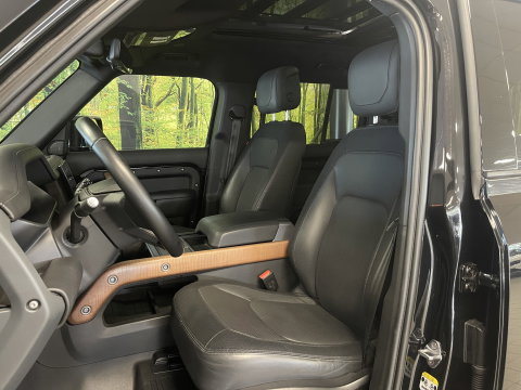Land Rover Defender 110 2.0 P400e 110 X | Luchtvering | Afneembare Trekhaak | Apple Carplay | 360° Camera | Meridian | Stuurwielverwarming | Koelkast |