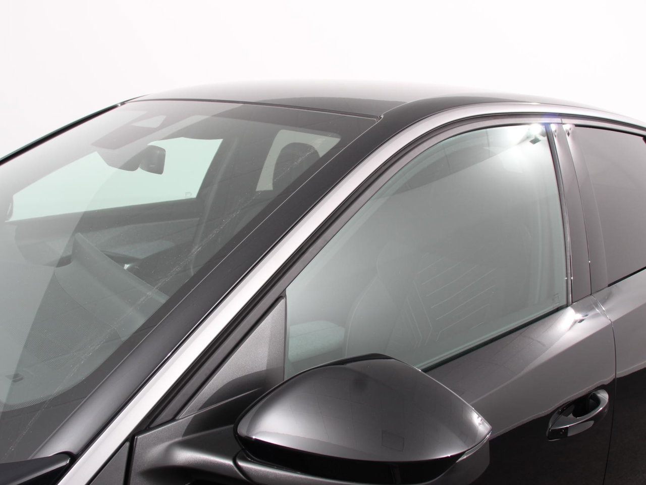 Peugeot e-3008