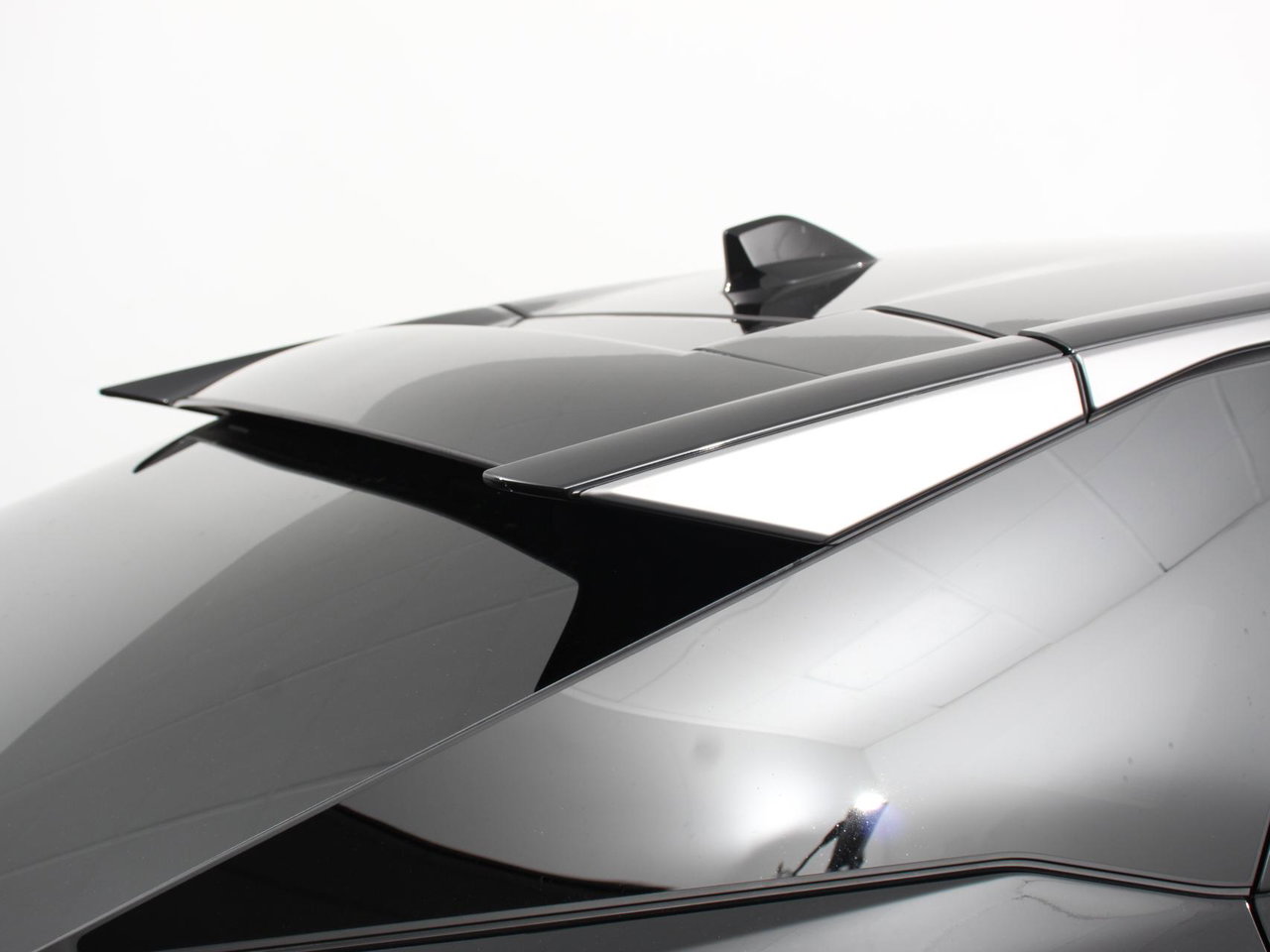 Peugeot e-3008