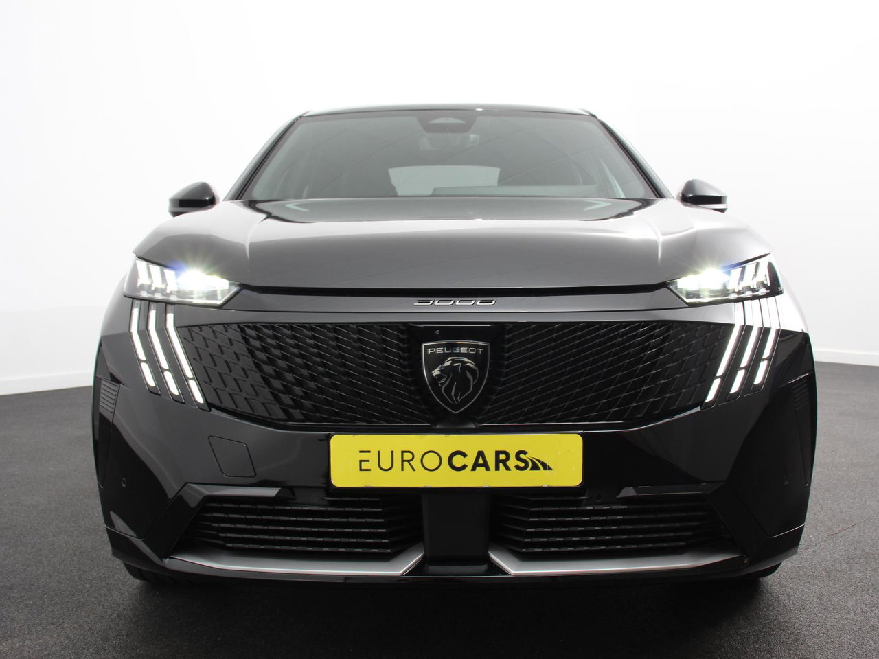 Peugeot e-3008