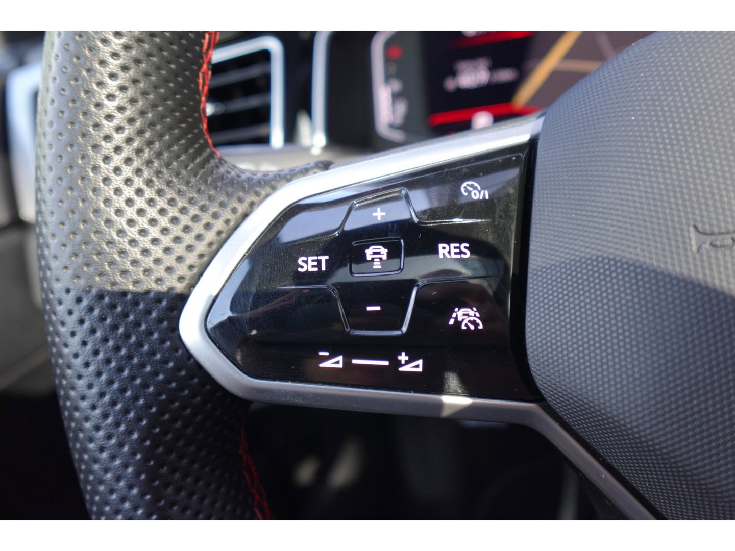 Volkswagen Polo 2.0 TSI GTI PANO KEYLESS BEATS