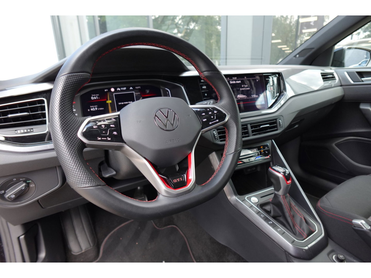 Volkswagen Polo 2.0 TSI GTI PANO KEYLESS BEATS