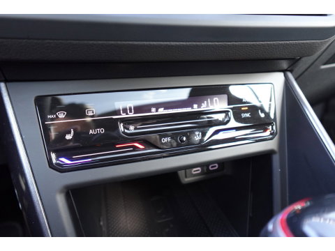 Volkswagen Polo 2.0 TSI GTI PANO KEYLESS BEATS