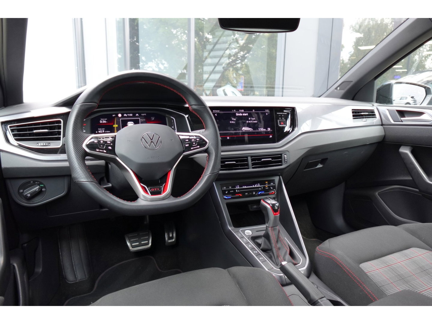 Volkswagen Polo 2.0 TSI GTI PANO KEYLESS BEATS