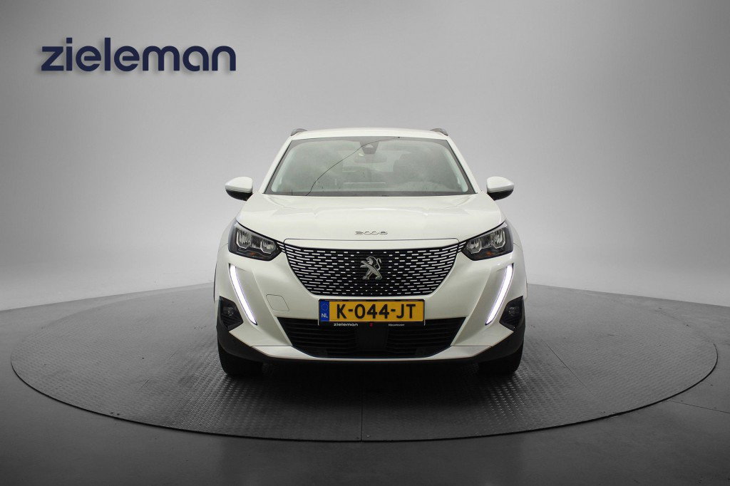 Peugeot e-2008