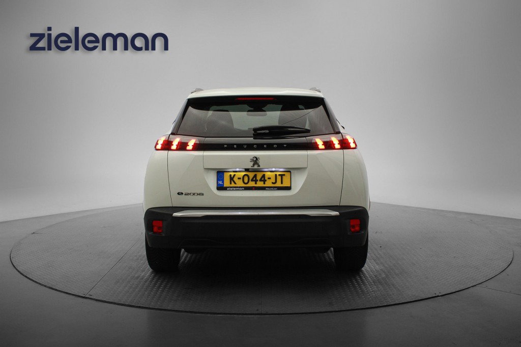 Peugeot e-2008
