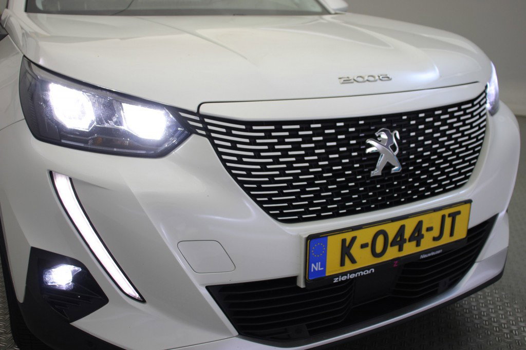 Peugeot e-2008