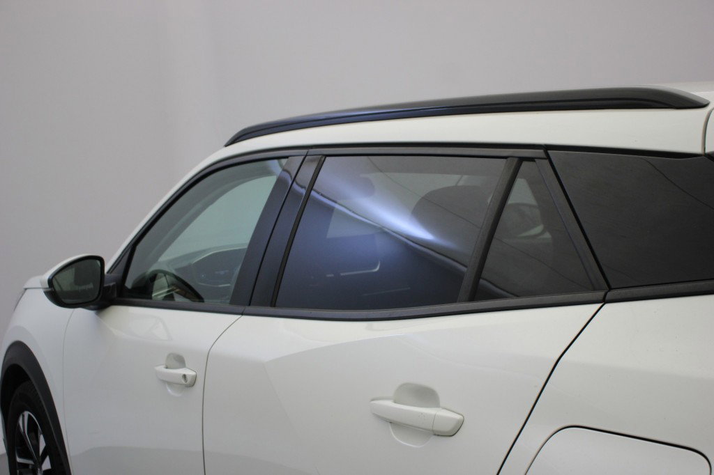Peugeot e-2008