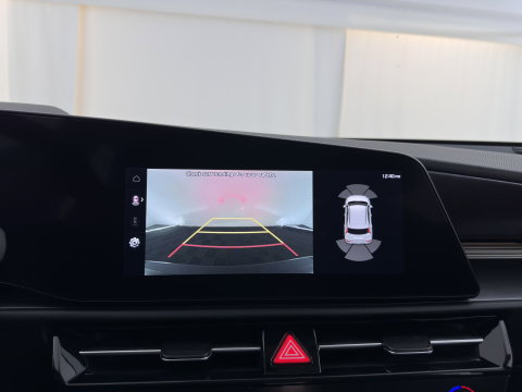 Kia Niro EV DynamicLine 64.8 kWh [3-Fase-11kW] {SoH-96%} (INCL-BTW) Aut. *LEATHER-FABRIC | ADAPTIVE-CRUISE | DIGI-COCKPIT | KEYLESS | CAMERA | DAB | COMFORTSEATS | SHIFTPADDLES | ECC | PDC | CARPLAY | AMBIENT-LIGHT | 17''ALU*