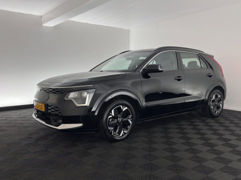 Kia Niro EV DynamicLine 64.8 kWh [3-Fase-11kW] {SoH-96%} (INCL-BTW) Aut. *LEATHER-FABRIC | ADAPTIVE-CRUISE | DIGI-COCKPIT | KEYLESS | CAMERA | DAB | COMFORTSEATS | SHIFTPADDLES | ECC | PDC | CARPLAY | AMBIENT-LIGHT | 17''ALU*