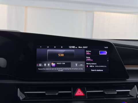 Kia Niro EV DynamicLine 64.8 kWh [3-Fase-11kW] {SoH-96%} (INCL-BTW) Aut. *LEATHER-FABRIC | ADAPTIVE-CRUISE | DIGI-COCKPIT | KEYLESS | CAMERA | DAB | COMFORTSEATS | SHIFTPADDLES | ECC | PDC | CARPLAY | AMBIENT-LIGHT | 17''ALU*