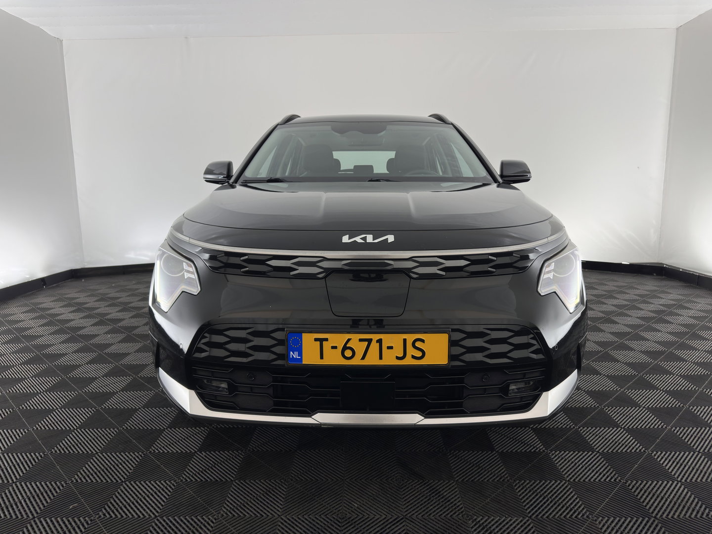Kia Niro EV DynamicLine 64.8 kWh [3-Fase-11kW] {SoH-96%} (INCL-BTW) Aut. *LEATHER-FABRIC | ADAPTIVE-CRUISE | DIGI-COCKPIT | KEYLESS | CAMERA | DAB | COMFORTSEATS | SHIFTPADDLES | ECC | PDC | CARPLAY | AMBIENT-LIGHT | 17''ALU*