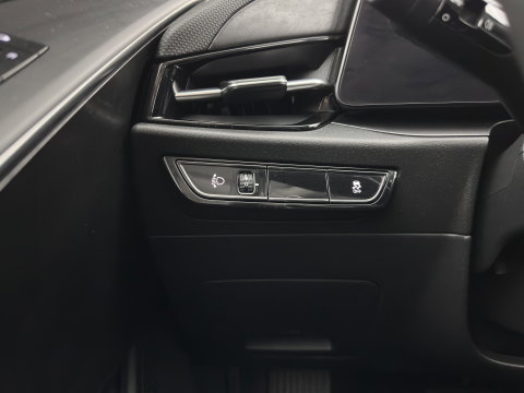 Kia Niro EV DynamicLine 64.8 kWh [3-Fase-11kW] {SoH-96%} (INCL-BTW) Aut. *LEATHER-FABRIC | ADAPTIVE-CRUISE | DIGI-COCKPIT | KEYLESS | CAMERA | DAB | COMFORTSEATS | SHIFTPADDLES | ECC | PDC | CARPLAY | AMBIENT-LIGHT | 17''ALU*
