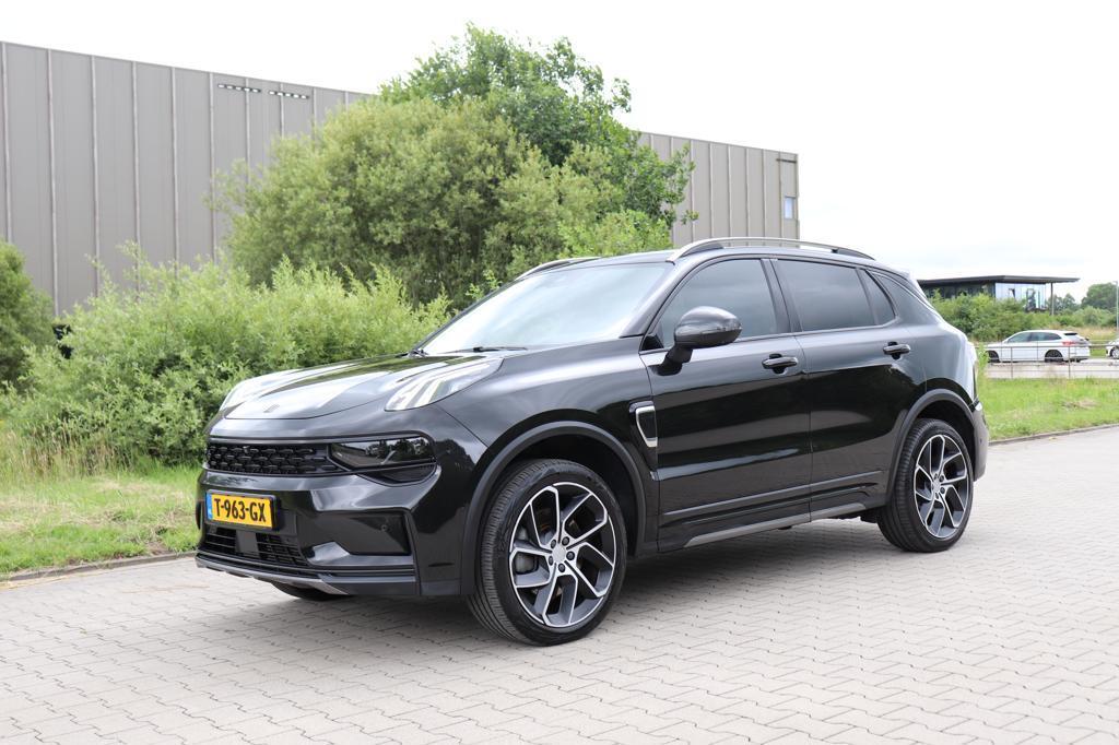 Lynk & Co 01