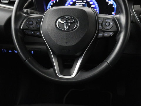 Toyota Corolla 1.8 Hybrid Active | Stoelverwarming | Adaptive cruise | Camera | Navigatie | Parkeerhulp | Bluetooth | Lane assist | Climate control