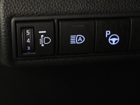 Toyota Corolla 1.8 Hybrid Active | Stoelverwarming | Adaptive cruise | Camera | Navigatie | Parkeerhulp | Bluetooth | Lane assist | Climate control