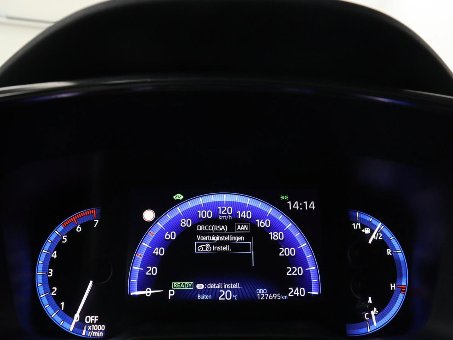 Toyota Corolla 1.8 Hybrid Active | Stoelverwarming | Adaptive cruise | Camera | Navigatie | Parkeerhulp | Bluetooth | Lane assist | Climate control