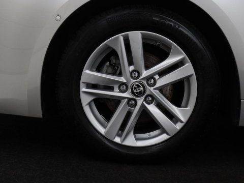 Toyota Corolla 1.8 Hybrid Active | Stoelverwarming | Adaptive cruise | Camera | Navigatie | Parkeerhulp | Bluetooth | Lane assist | Climate control