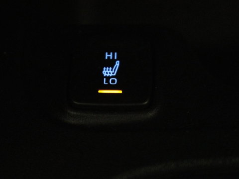 Toyota Corolla 1.8 Hybrid Active | Stoelverwarming | Adaptive cruise | Camera | Navigatie | Parkeerhulp | Bluetooth | Lane assist | Climate control