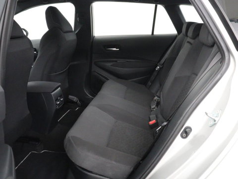 Toyota Corolla 1.8 Hybrid Active | Stoelverwarming | Adaptive cruise | Camera | Navigatie | Parkeerhulp | Bluetooth | Lane assist | Climate control