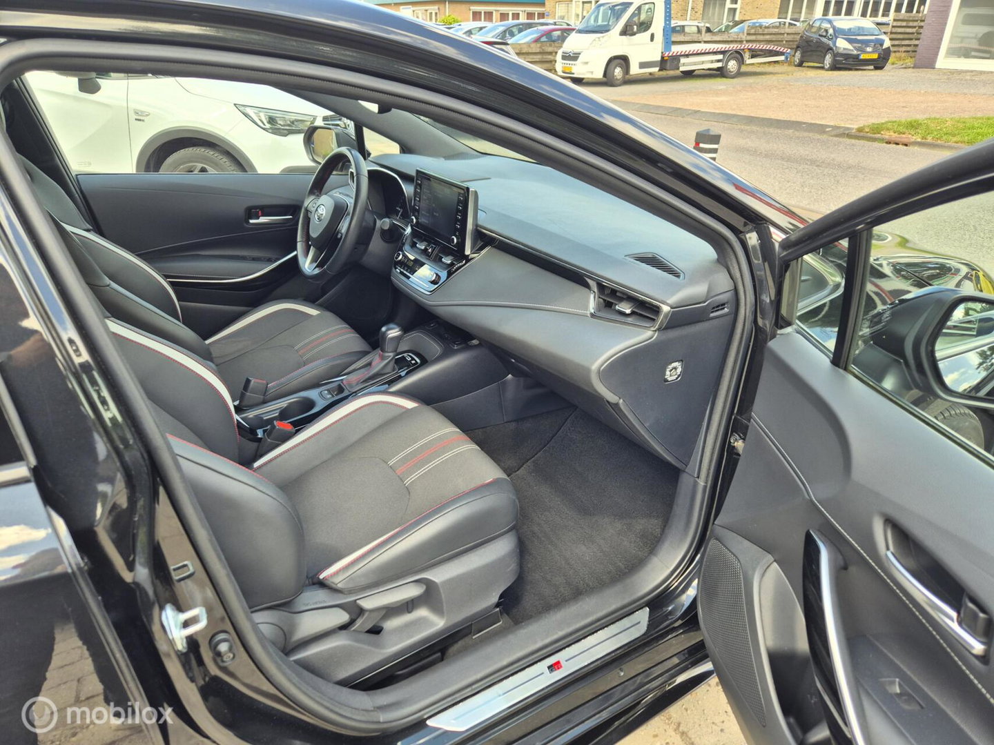 Toyota Corolla 1.8 Hybrid GR-Sport, Camera, Stoelverwarming