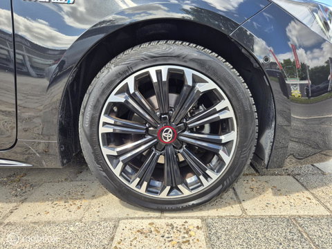 Toyota Corolla 1.8 Hybrid GR-Sport, Camera, Stoelverwarming