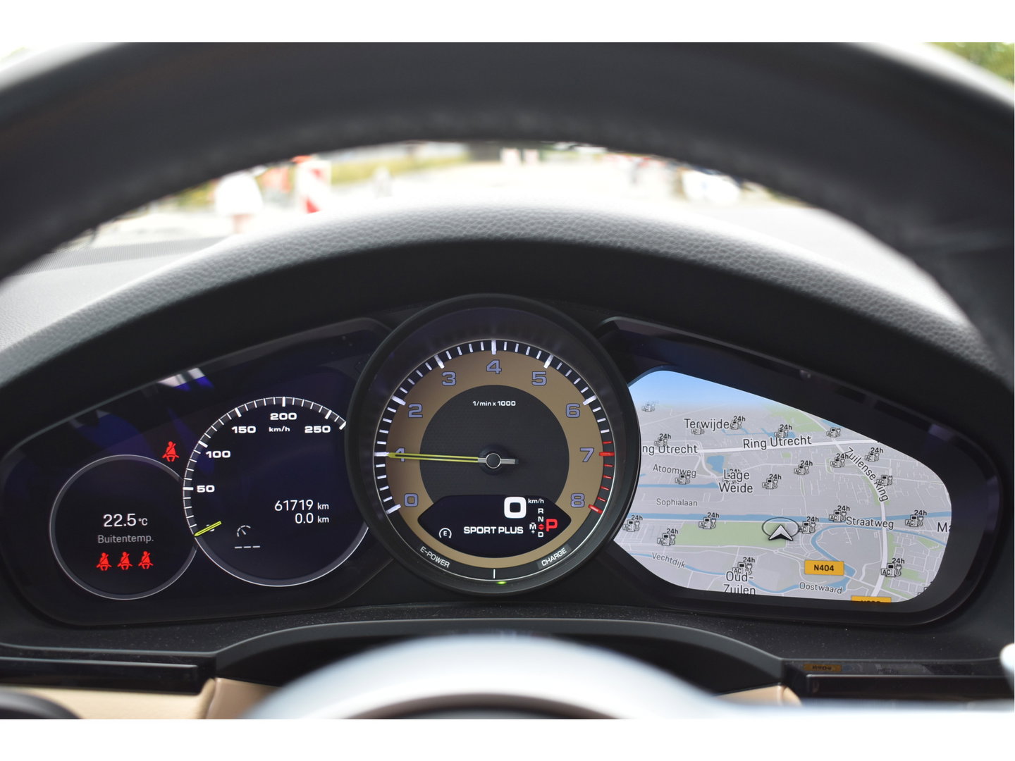 Porsche Cayenne Coupé 3.0 E-Hybrid 462 pk Chrono | NL-Auto | Luchtvering | Pano |Standkachel | 360 gr.camera | Full LED | Netjes