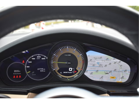 Porsche Cayenne Coupé 3.0 E-Hybrid 462 pk Chrono | NL-Auto | Luchtvering | Pano |Standkachel | 360 gr.camera | Full LED | Netjes