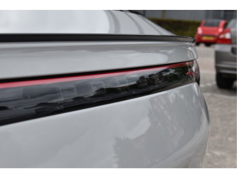 Porsche Cayenne Coupé 3.0 E-Hybrid 462 pk Chrono | NL-Auto | Luchtvering | Pano |Standkachel | 360 gr.camera | Full LED | Netjes