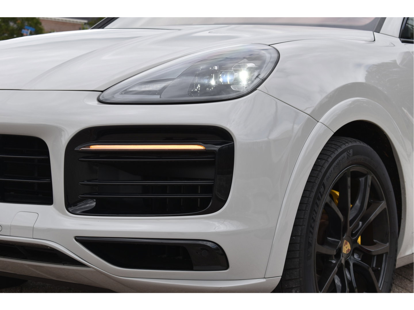 Porsche Cayenne Coupé 3.0 E-Hybrid 462 pk Chrono | NL-Auto | Luchtvering | Pano |Standkachel | 360 gr.camera | Full LED | Netjes
