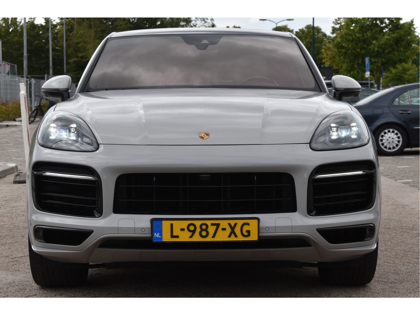 Porsche Cayenne Coupé 3.0 E-Hybrid 462 pk Chrono | NL-Auto | Luchtvering | Pano |Standkachel | 360 gr.camera | Full LED | Netjes