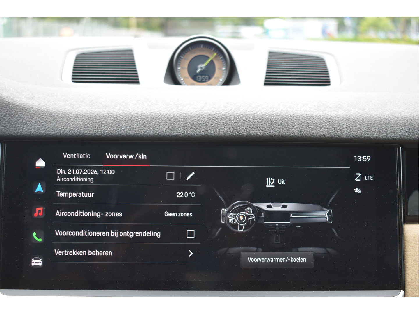 Porsche Cayenne Coupé 3.0 E-Hybrid 462 pk Chrono | NL-Auto | Luchtvering | Pano |Standkachel | 360 gr.camera | Full LED | Netjes
