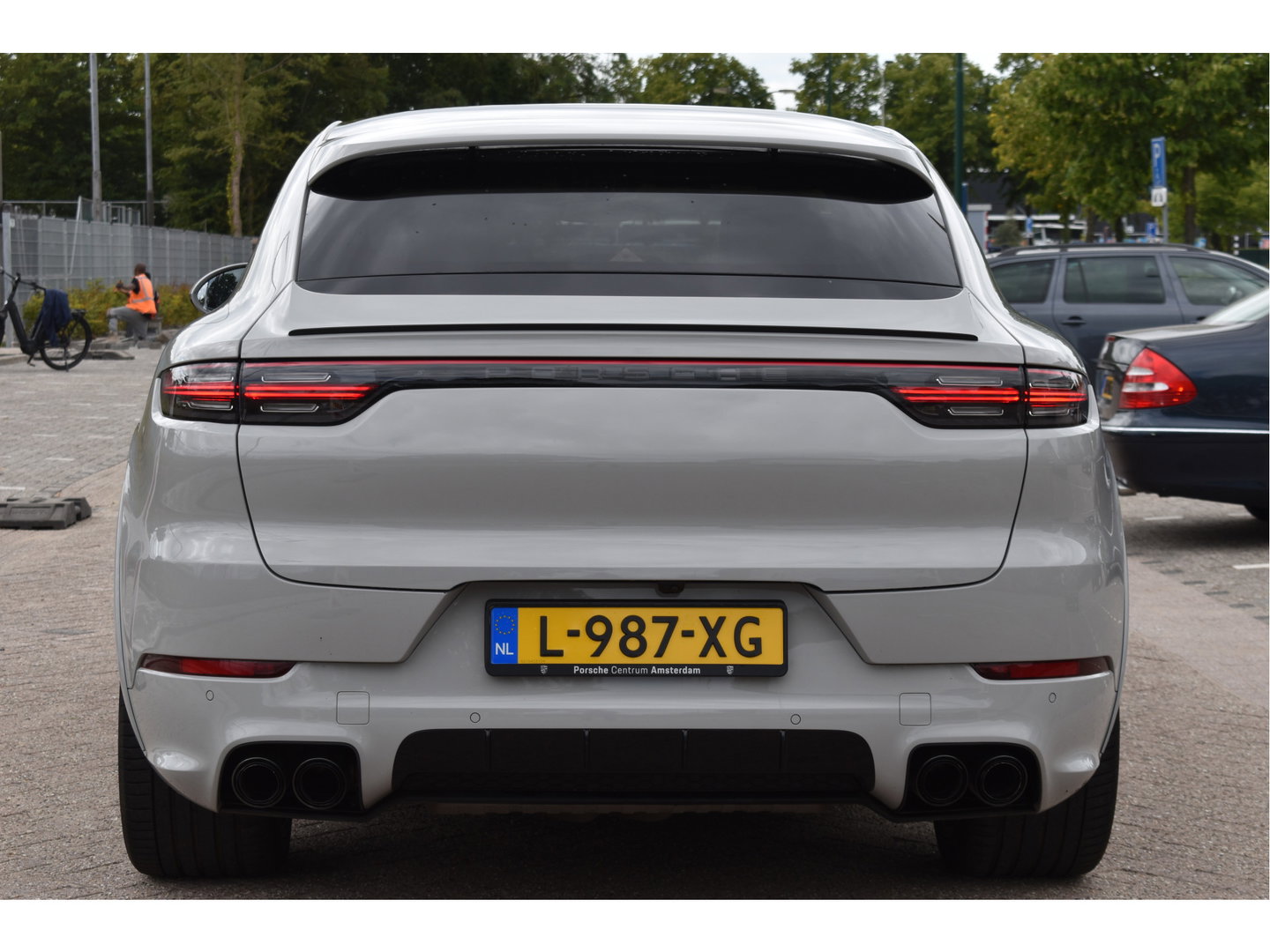 Porsche Cayenne Coupé 3.0 E-Hybrid 462 pk Chrono | NL-Auto | Luchtvering | Pano |Standkachel | 360 gr.camera | Full LED | Netjes