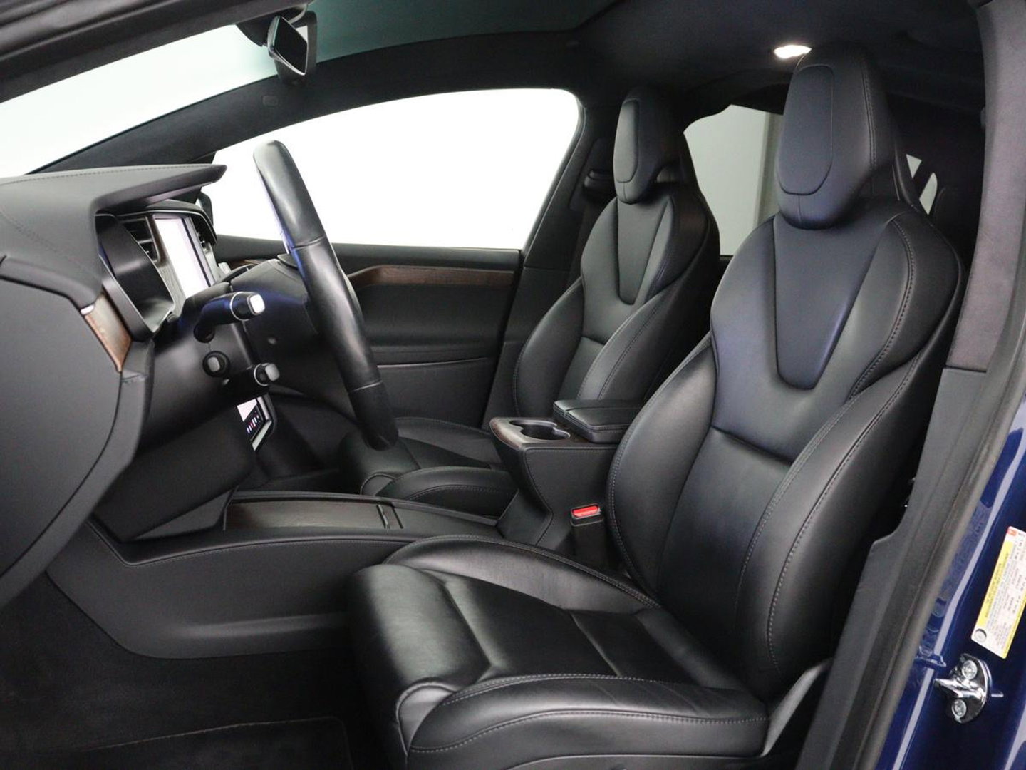 Tesla Model X Long Range | SOH 86% | Panoramadak | Trekhaak | 360 Camera | Stoel & Stuurverwarming | Adaptive cruise | Navigatie | DAB+ | Bluetooth | Climate control | Self-driving | Sfeerverlichting