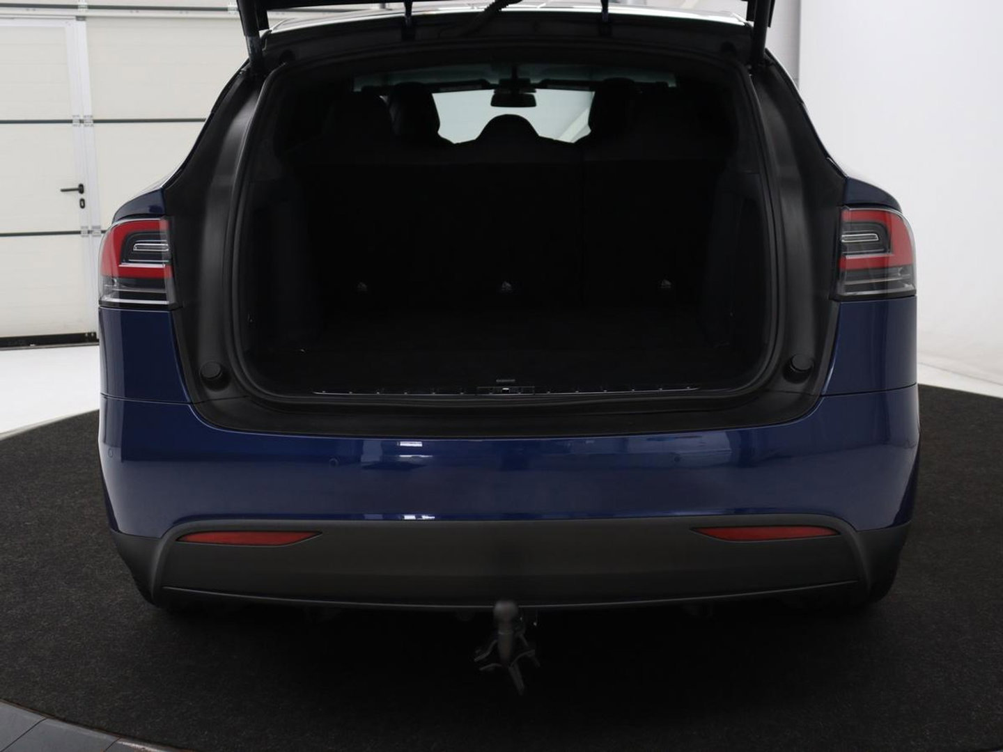 Tesla Model X Long Range | SOH 86% | Panoramadak | Trekhaak | 360 Camera | Stoel & Stuurverwarming | Adaptive cruise | Navigatie | DAB+ | Bluetooth | Climate control | Self-driving | Sfeerverlichting