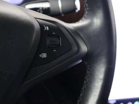 Tesla Model X Long Range | SOH 86% | Panoramadak | Trekhaak | 360 Camera | Stoel & Stuurverwarming | Adaptive cruise | Navigatie | DAB+ | Bluetooth | Climate control | Self-driving | Sfeerverlichting
