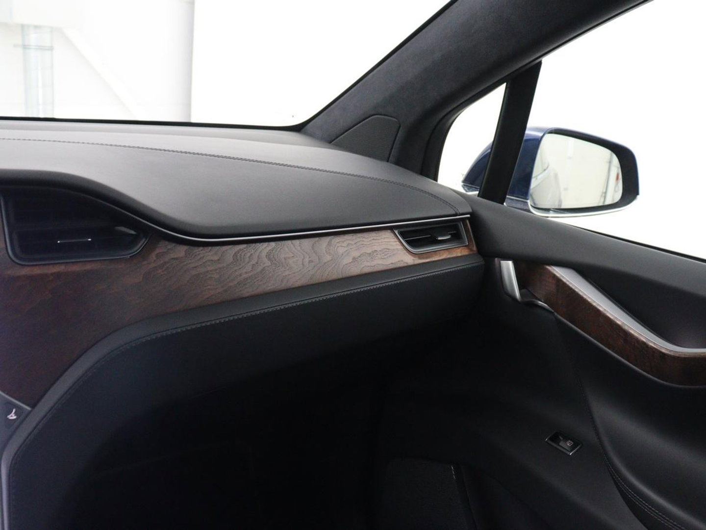 Tesla Model X Long Range | SOH 86% | Panoramadak | Trekhaak | 360 Camera | Stoel & Stuurverwarming | Adaptive cruise | Navigatie | DAB+ | Bluetooth | Climate control | Self-driving | Sfeerverlichting