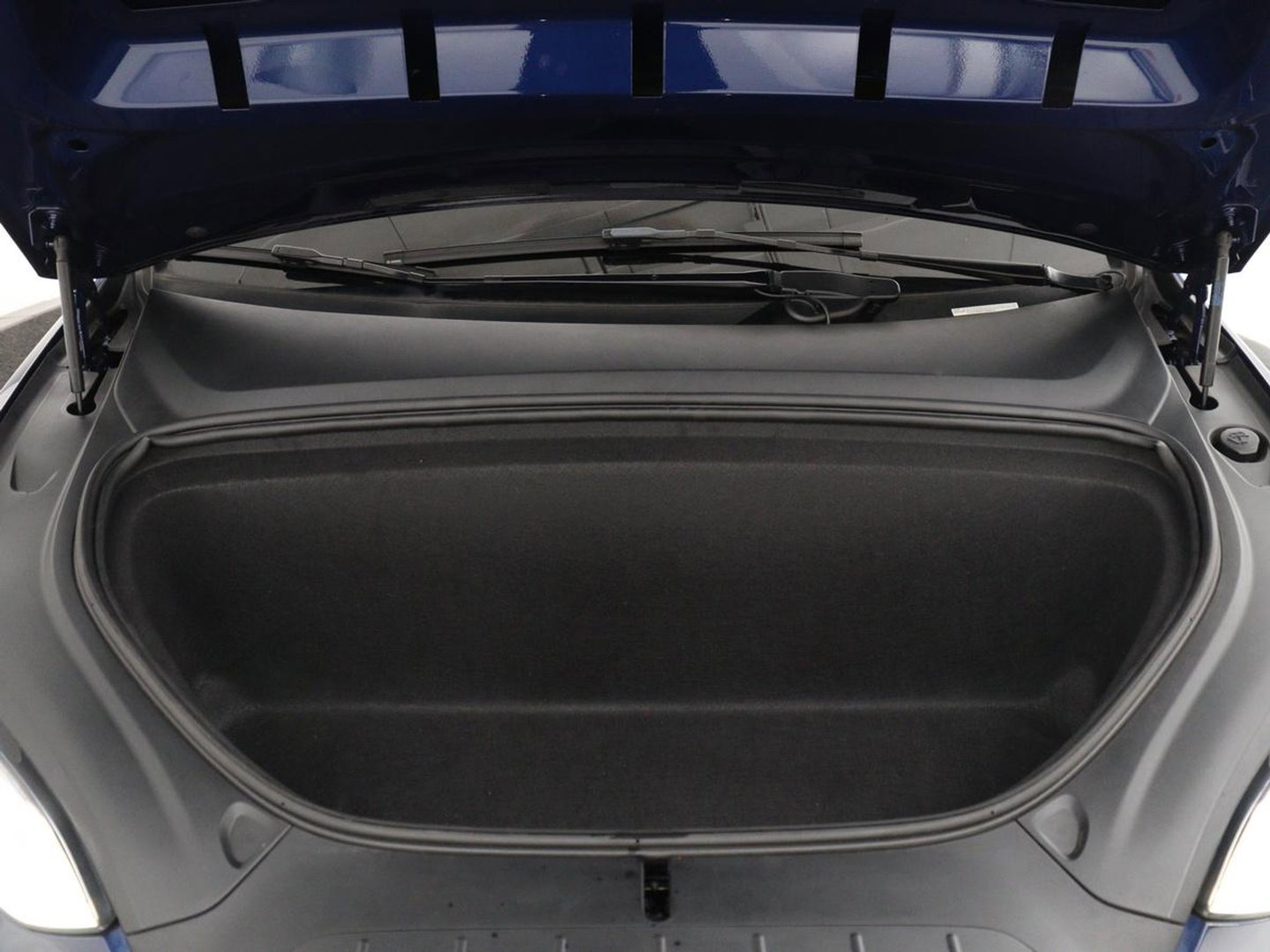 Tesla Model X Long Range | SOH 86% | Panoramadak | Trekhaak | 360 Camera | Stoel & Stuurverwarming | Adaptive cruise | Navigatie | DAB+ | Bluetooth | Climate control | Self-driving | Sfeerverlichting