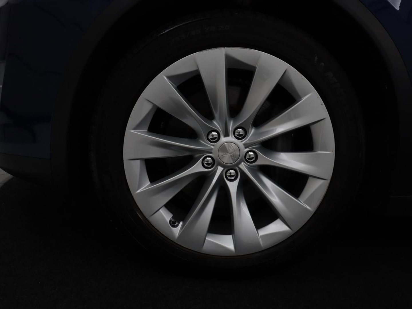 Tesla Model X Long Range | SOH 86% | Panoramadak | Trekhaak | 360 Camera | Stoel & Stuurverwarming | Adaptive cruise | Navigatie | DAB+ | Bluetooth | Climate control | Self-driving | Sfeerverlichting