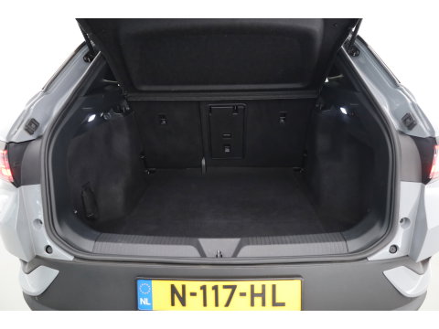 Volkswagen ID.4 Pro Performance Business 77 kWh | Warmtepomp | SOH 92.1% | Dig. Cockpit | Adapt. Cruise | Trekhaak | Keyless | Camera | Apple CarPlay | Stoelverw. |