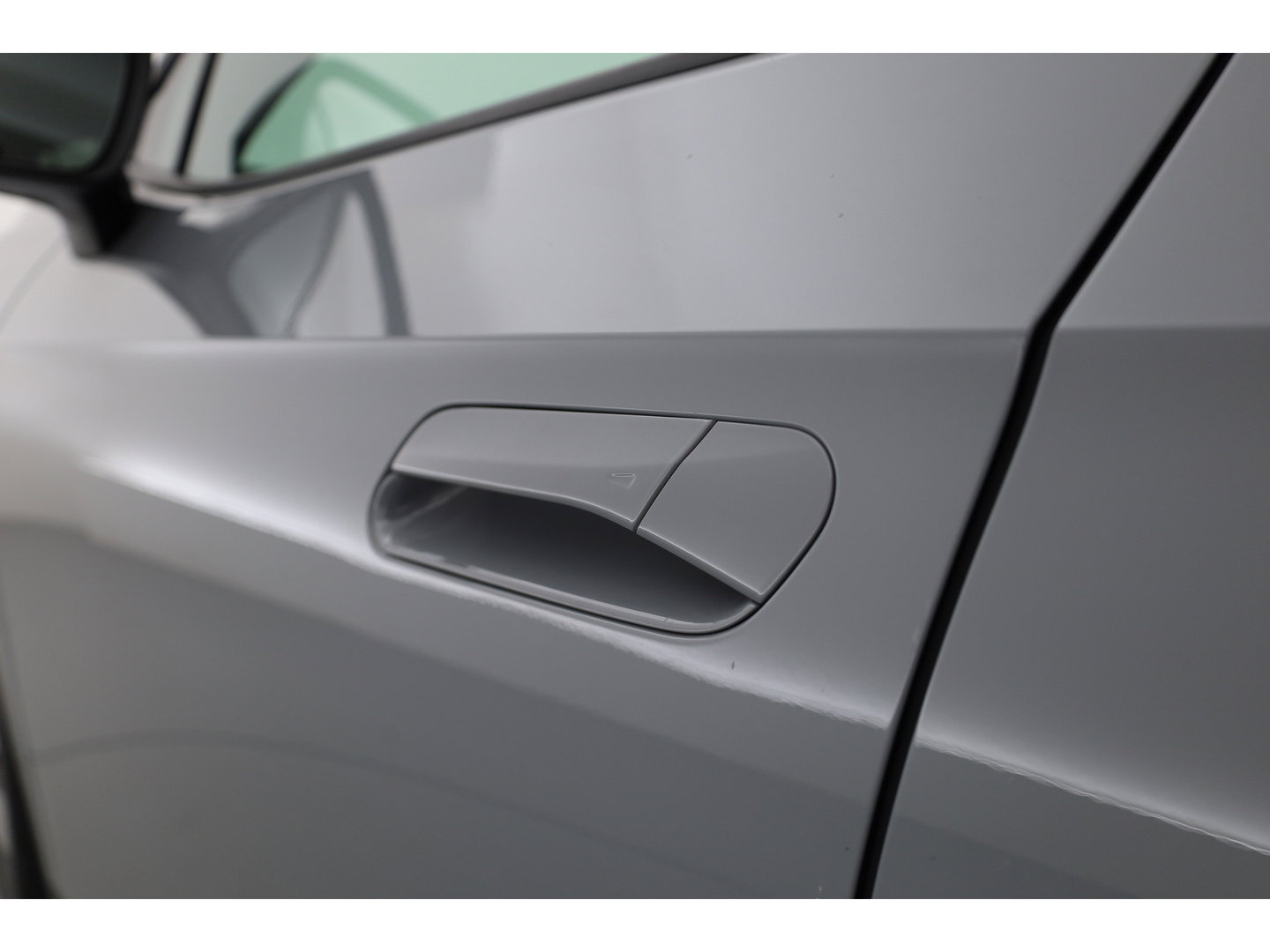 Volkswagen ID.4 Pro Performance Business 77 kWh | Warmtepomp | SOH 92.1% | Dig. Cockpit | Adapt. Cruise | Trekhaak | Keyless | Camera | Apple CarPlay | Stoelverw. |