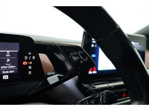 Volkswagen ID.4 Pro Performance Business 77 kWh | Warmtepomp | SOH 92.1% | Dig. Cockpit | Adapt. Cruise | Trekhaak | Keyless | Camera | Apple CarPlay | Stoelverw. |