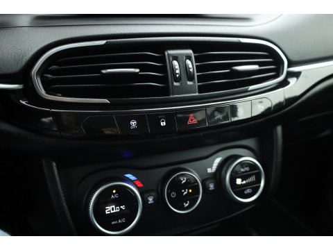 Fiat Tipo Stationwagon 1.0 Life | Cruise Contr. | Trekhaak | Camera | Keyless | DAB | LED |