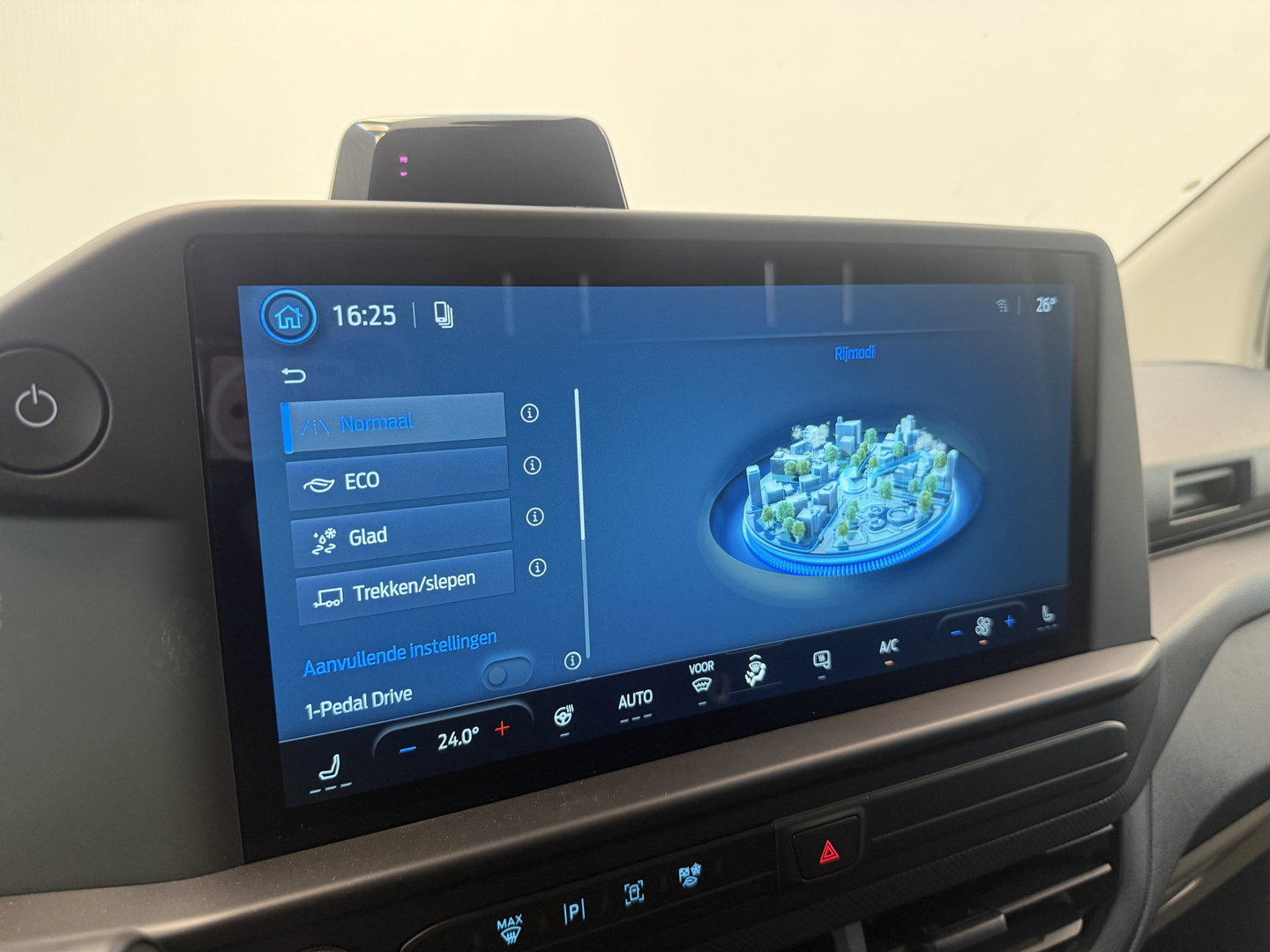 Ford E-Transit Cust. 320 L1H1 Trend 71 kWh Full-led 3-Persoons CruiseControl