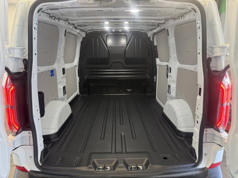 Ford E-Transit Cust. 320 L1H1 Trend 71 kWh Full-led 3-Persoons CruiseControl