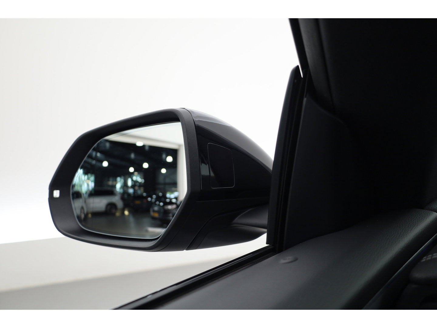 Audi Q8 60 TFSI e quattro Pro Line S Competition | Luchtvering | Pano | Matrix Led | AWD-besturing | Soft Close | 22'' RS | 360cam | B&O | Adapt. Cruise | Memory