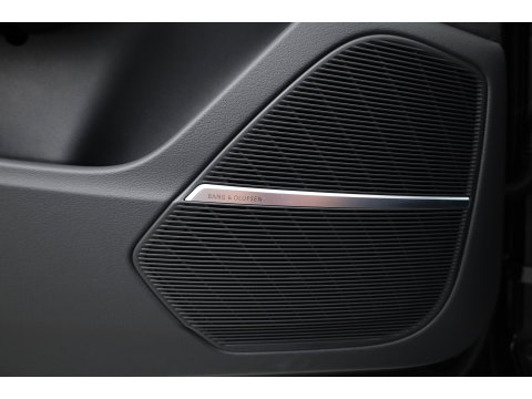 Audi Q8 60 TFSI e quattro Pro Line S Competition | Luchtvering | Pano | Matrix Led | AWD-besturing | Soft  Close | 22'' RS | 360cam | B&O | Adapt. Cruise | Memory