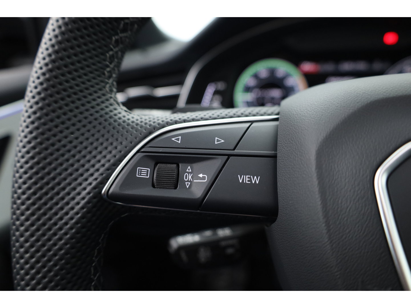 Audi Q8 60 TFSI e quattro Pro Line S Competition | Luchtvering | Pano | Matrix Led | AWD-besturing | Soft  Close | 22'' RS | 360cam | B&O | Adapt. Cruise | Memory