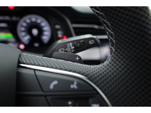 Audi Q8 60 TFSI e quattro Pro Line S Competition | Luchtvering | Pano | Matrix Led | AWD-besturing | Soft  Close | 22'' RS | 360cam | B&O | Adapt. Cruise | Memory
